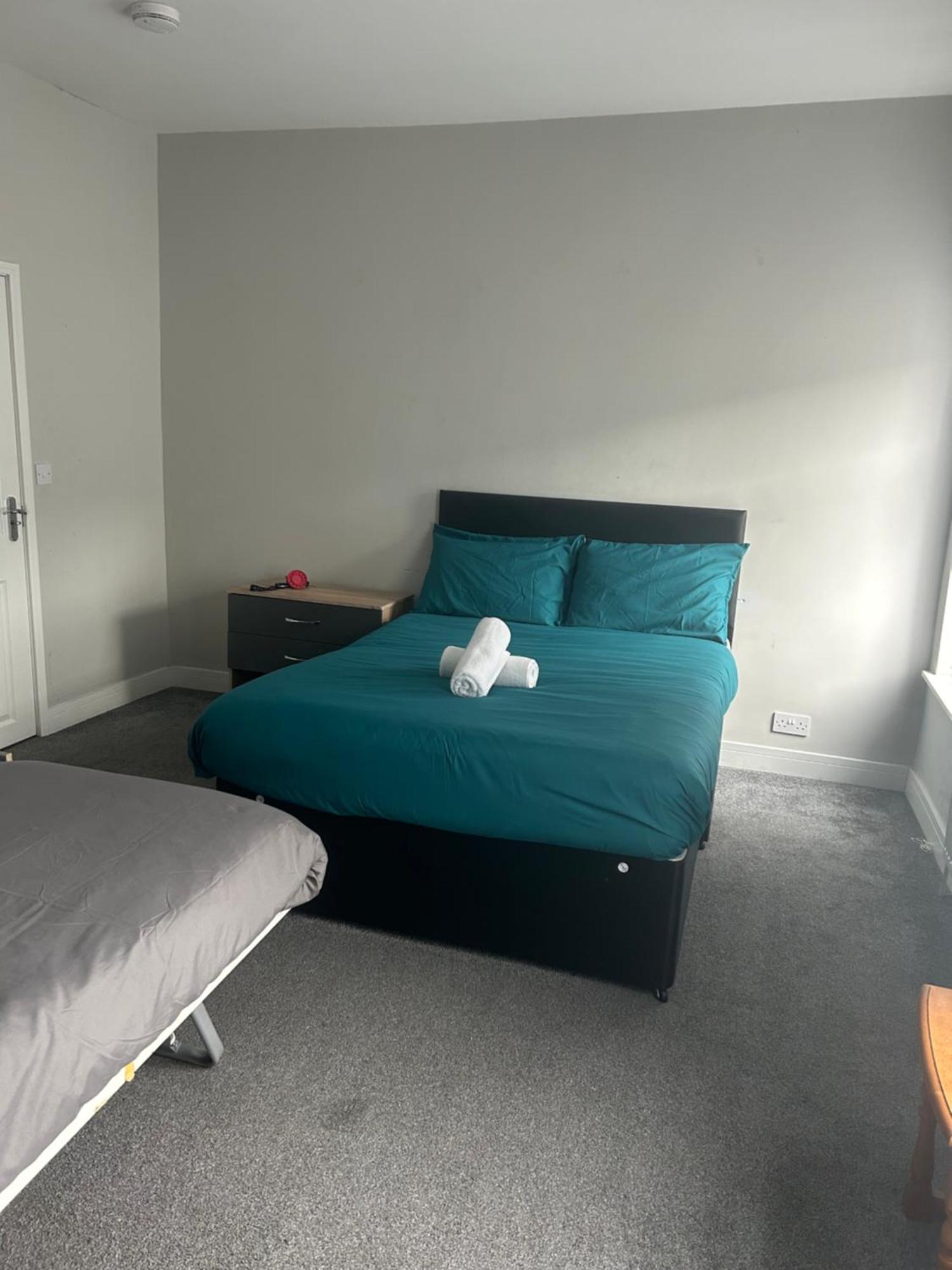 Brunswick Place 1 Bed and Breakfast Stoke-on-Trent Eksteriør billede