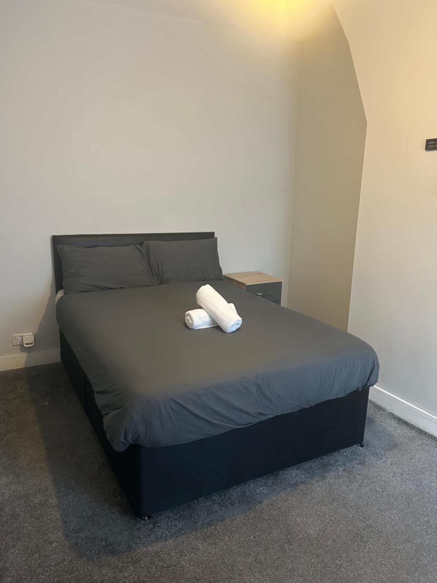 Brunswick Place 1 Bed and Breakfast Stoke-on-Trent Eksteriør billede